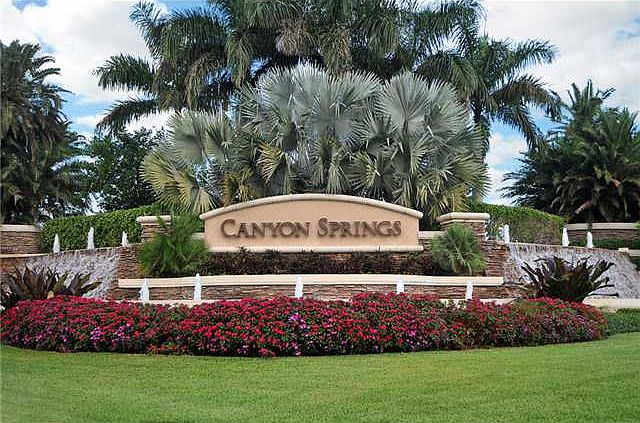 Home For Sale In Canyon Springs