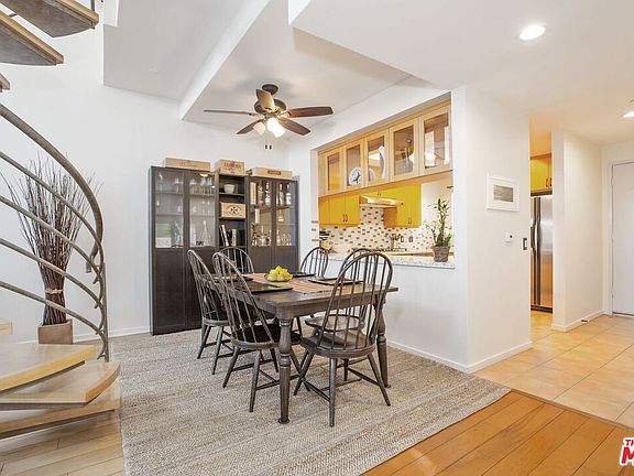 3rd image of 4326 Babcock Ave Unit 304
