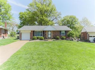 9401 Sophine Ln, Saint Louis, MO 63123
