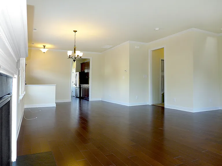 112 Bella Dr — Photo 5