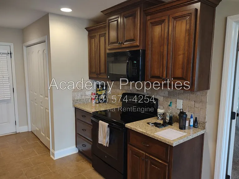 304 S Charity Ln — Photo 5