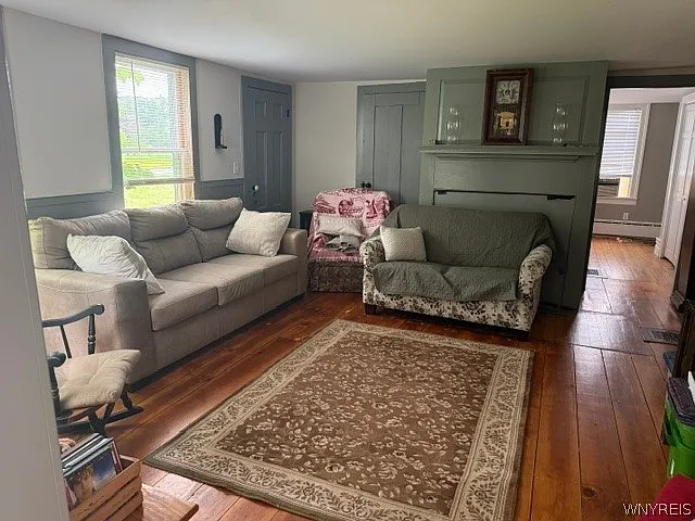 4 bed, 2.5 bath, 2934 sqft, $2,400 — Photo 4