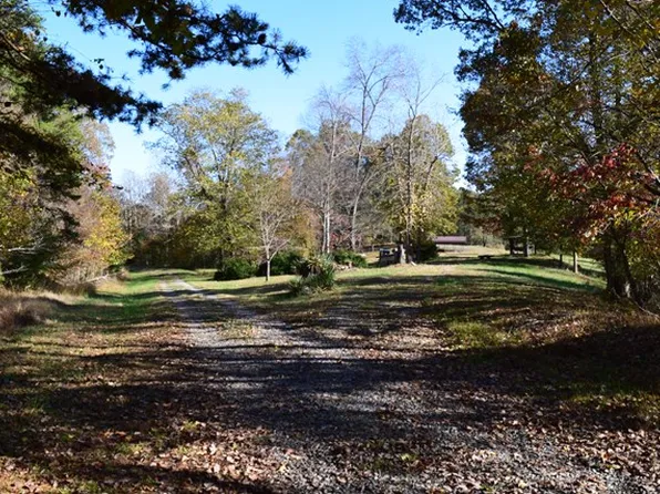 2741 Lynchburg Rd, Westfield, NC 27053