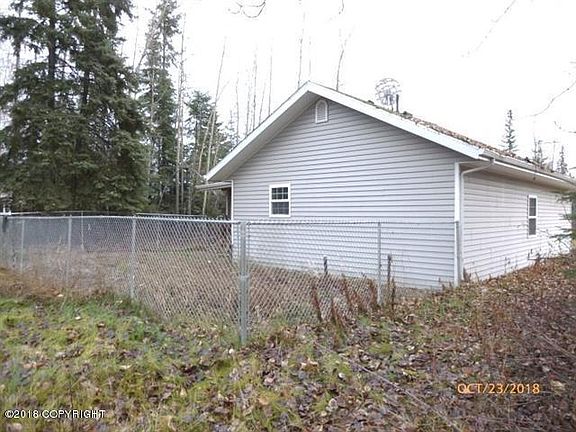 3rd image of 2498 Stoneman Ln