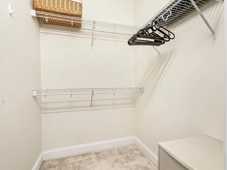 10400 Rosegate Ct #201 — Photo 39