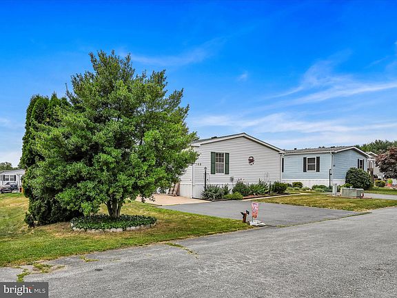 4th image of 103 Bridlewood Ct S