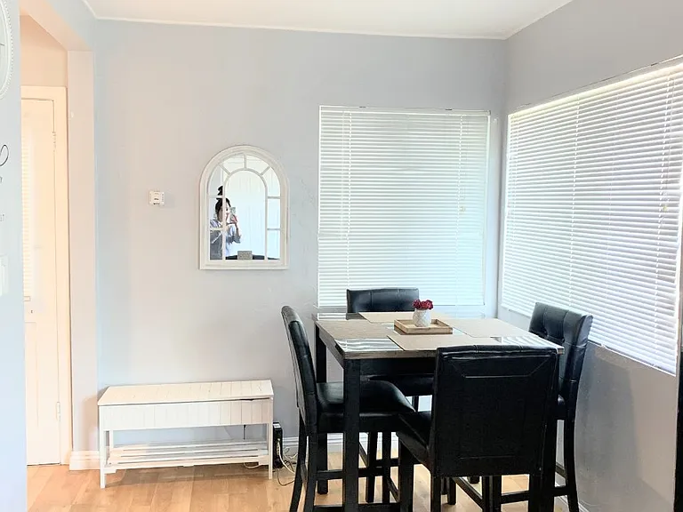 213 Corona Ave #A — Photo 4