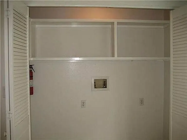 4634 Greene St — Photo 9
