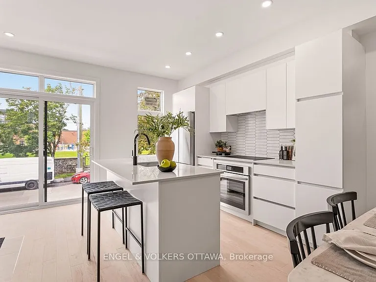 47 B Fairmont Ave #A — Photo 4