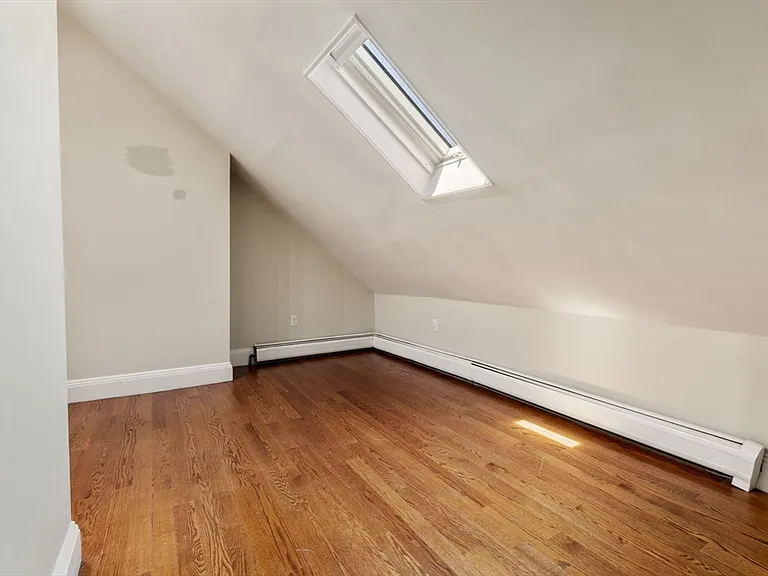 17 Sackville St #3 — Photo 15