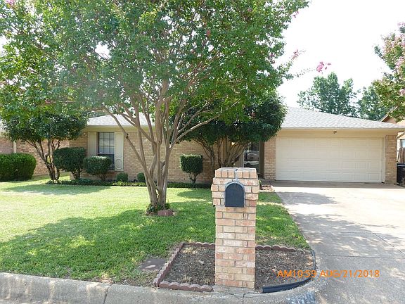 2nd image of 3613 Willowbrook Dr