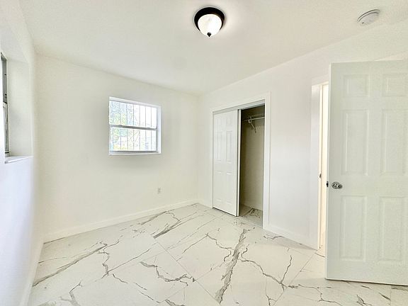 5th image of 1091 NW 55th Ter