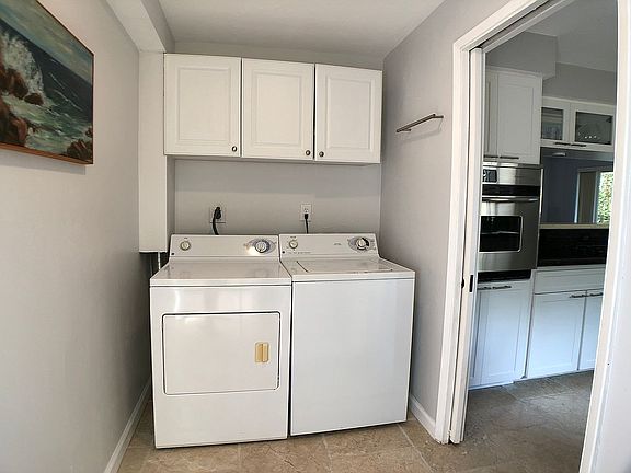 4th image of 648 NW 21st St