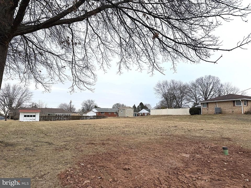 1st image of 3471 Holly Rd