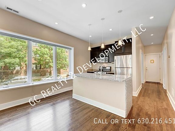3rd image of 1625 W Ainslie St #1W