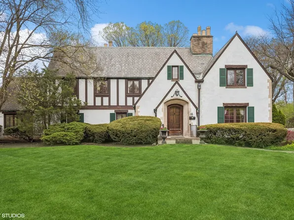 172 De Windt Rd, Winnetka, IL 60093