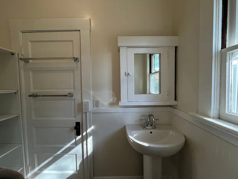 1535 Park St — Photo 11