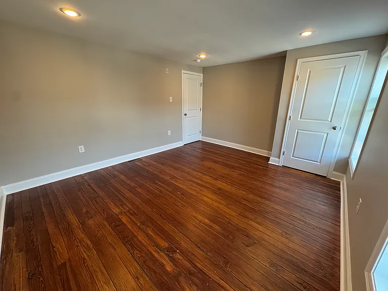 Front 2nd floor bedroom