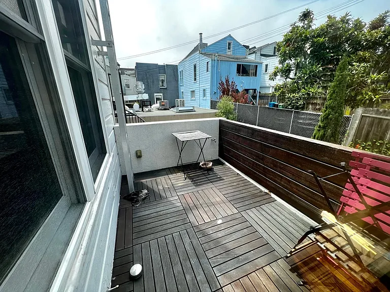 1324 Castro St — Photo 21