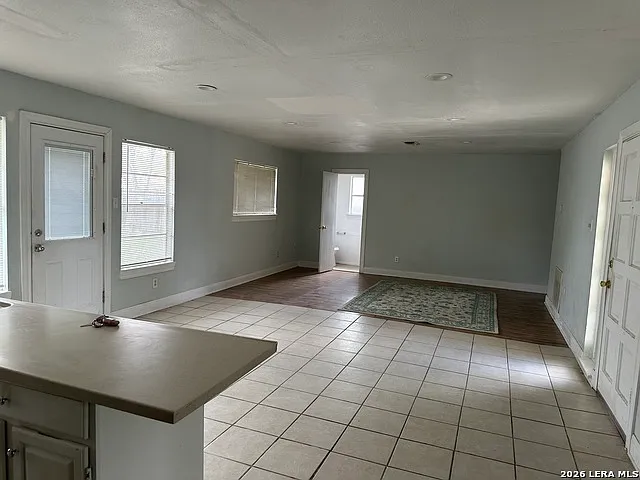 2 bed, 1.5 bath, 1537 sqft, $1,200 — Photo 3