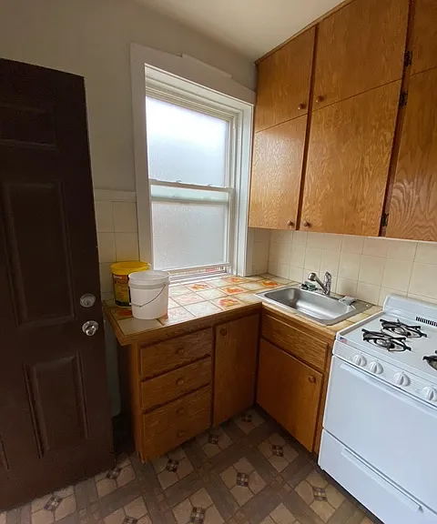 829 W Cornelia Ave #2W — Photo 13