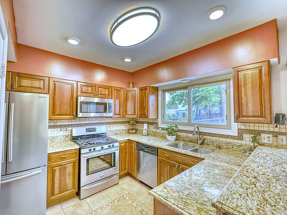 5th image of 1712 De Forest Ln