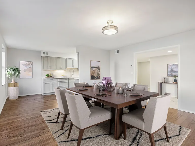 Embassy House Apartments — Photo 24