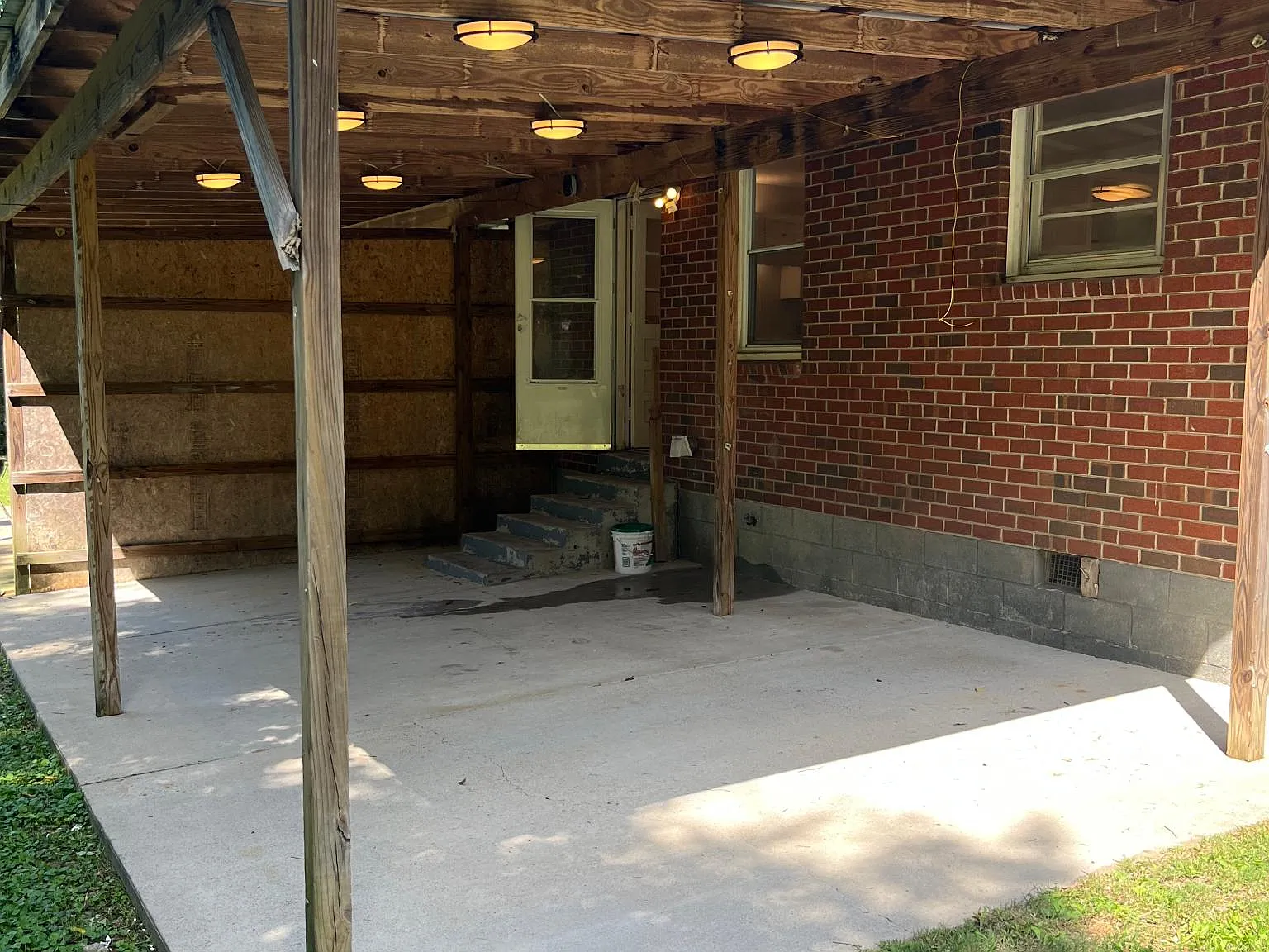 2 bed, 1000 sqft, $1,400 — Photo 4