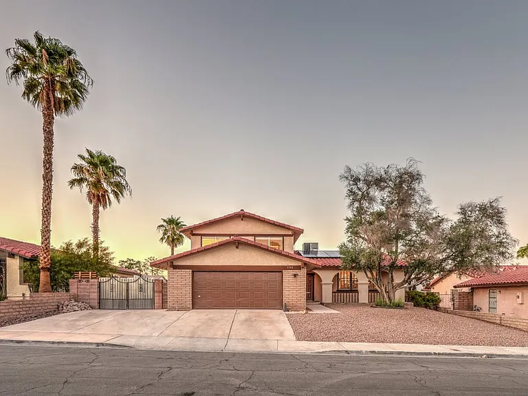 5198 Hibbetts Dr — Photo 1
