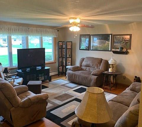3rd image of 3307 River Park Dr