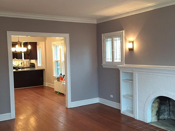 3rd image of 1580 Dewey Ave #2