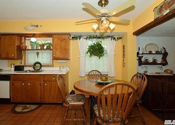 4th image of 8 Lamarr Ave