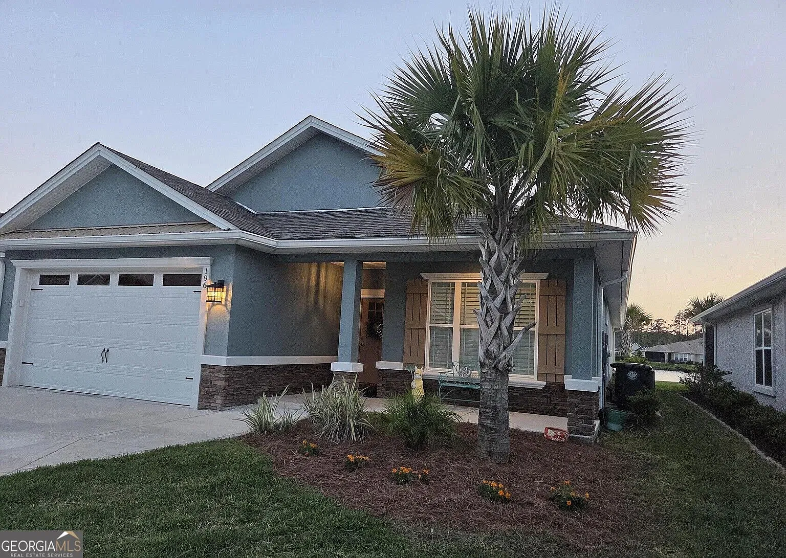 3 bed, 2.0 bath, 2152 sqft, $2,200 — Photo 3