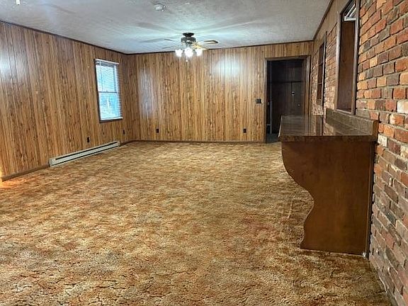 3rd image of 209 Newman St