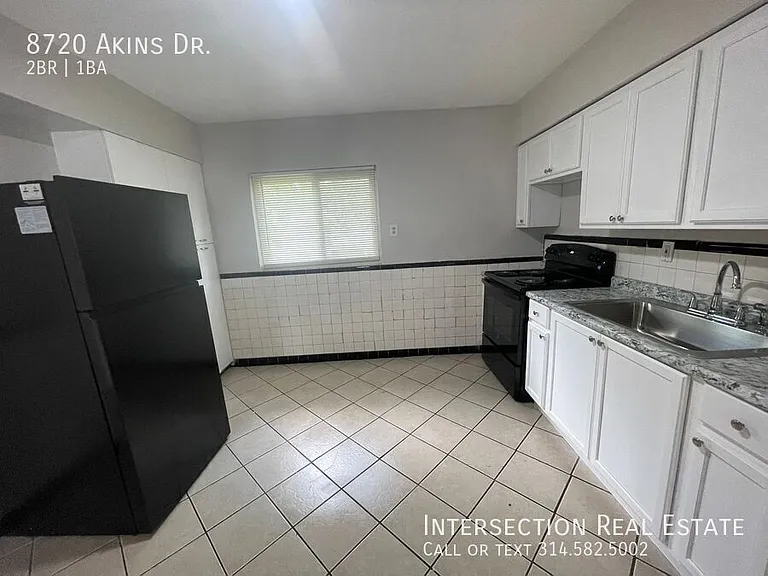 8720 Akins Dr — Photo 6