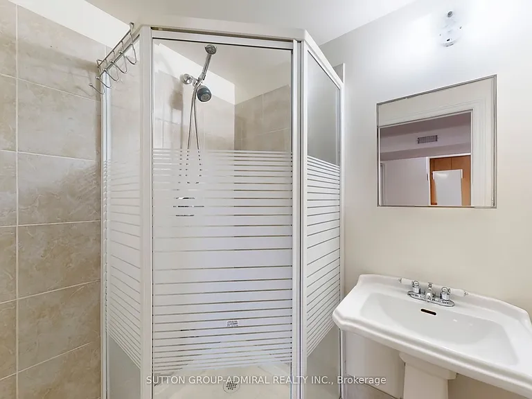 129 Crestwood Rd #BASEMENT — Photo 26