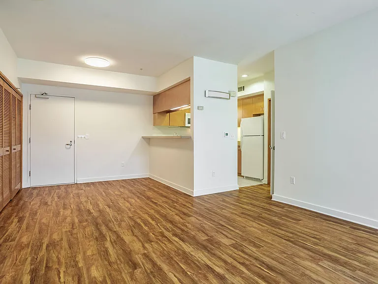 1212 Euclid St #205 — Photo 7