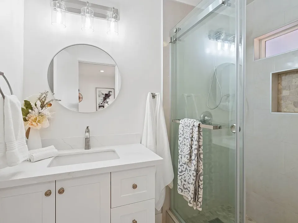 177 Cronin Dr