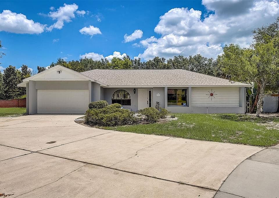 1st image of 2719 Regal Ln