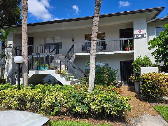 2nd image of 13849 Royal Palm Ct APT C