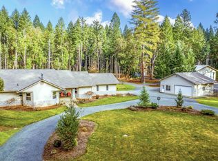 1075 Idlewild Dr, Cave Junction, OR 97523