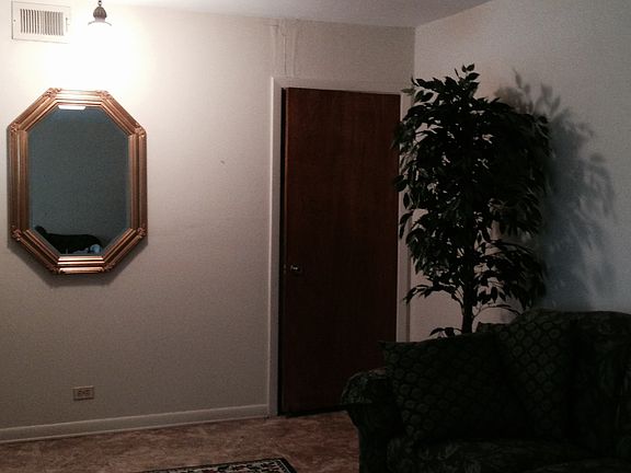 4th image of 202 Renner Dr