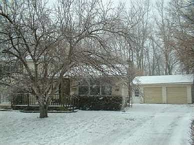 1st image of 704 West Dr