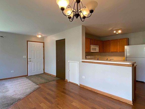 4th image of 309 Silverstone Dr