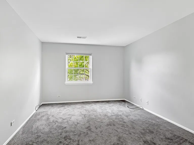 166 Stirling Ln #V2 — Photo 5