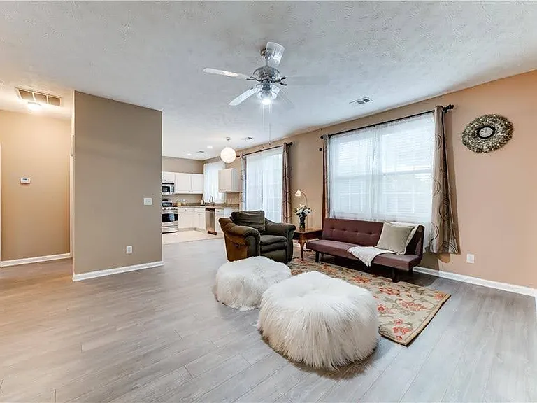 224 Harmony Ct — Photo 4
