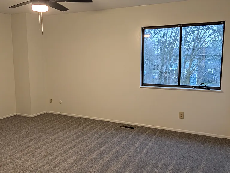 2125 Summit Row Blvd — Photo 9