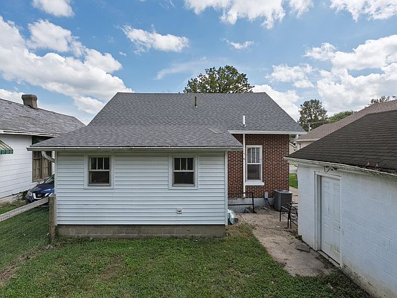 5th image of 311 Maple Ave