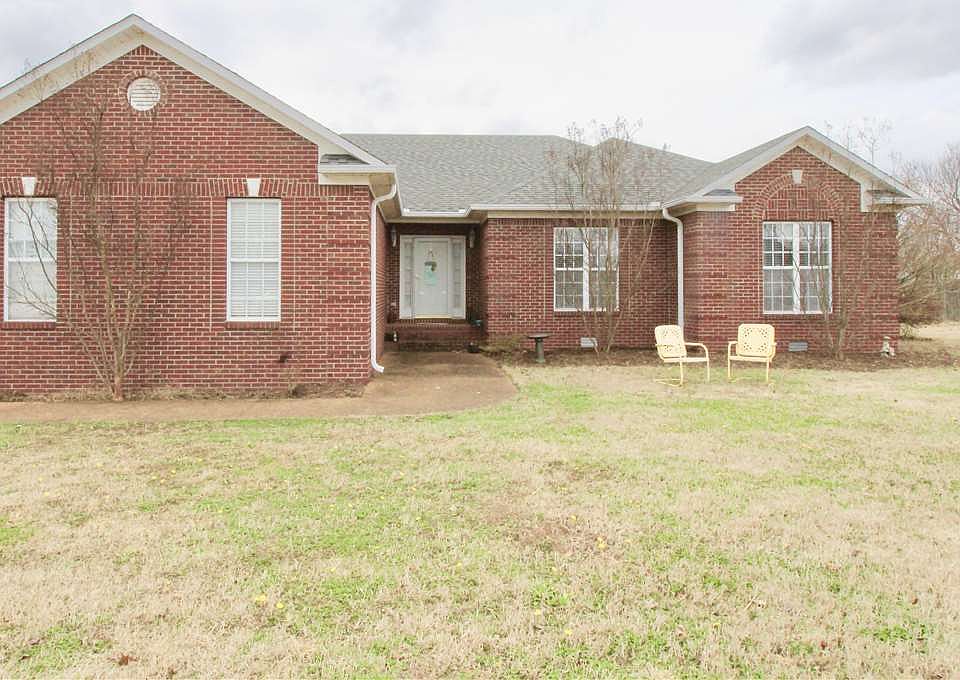1st image of 207 Dana Dr