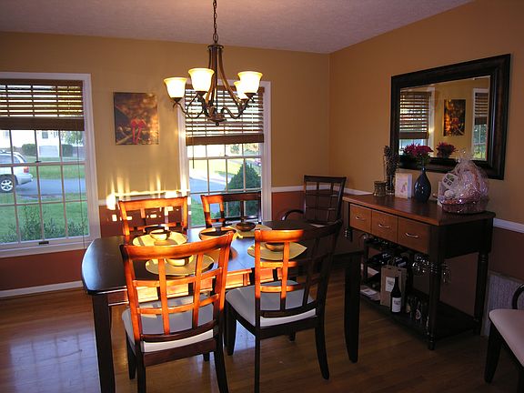 2nd image of 107 Mill Stone Cir